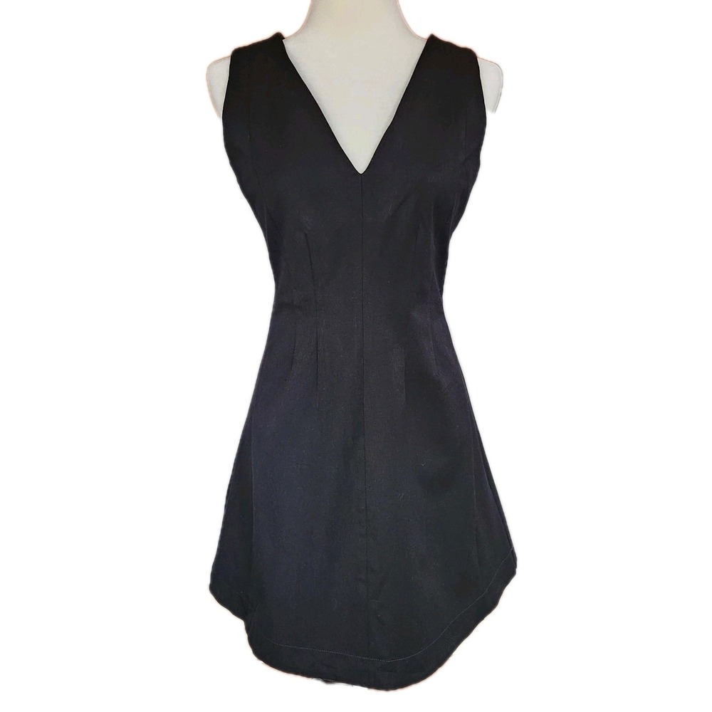 NWT Banana Republic Womens Fit Flare Mini Dress Sz 8P Black V-Neck Cocktail LBD